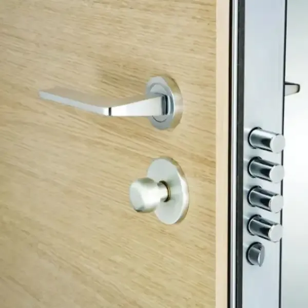 Installation de porte blindée et sécurisation